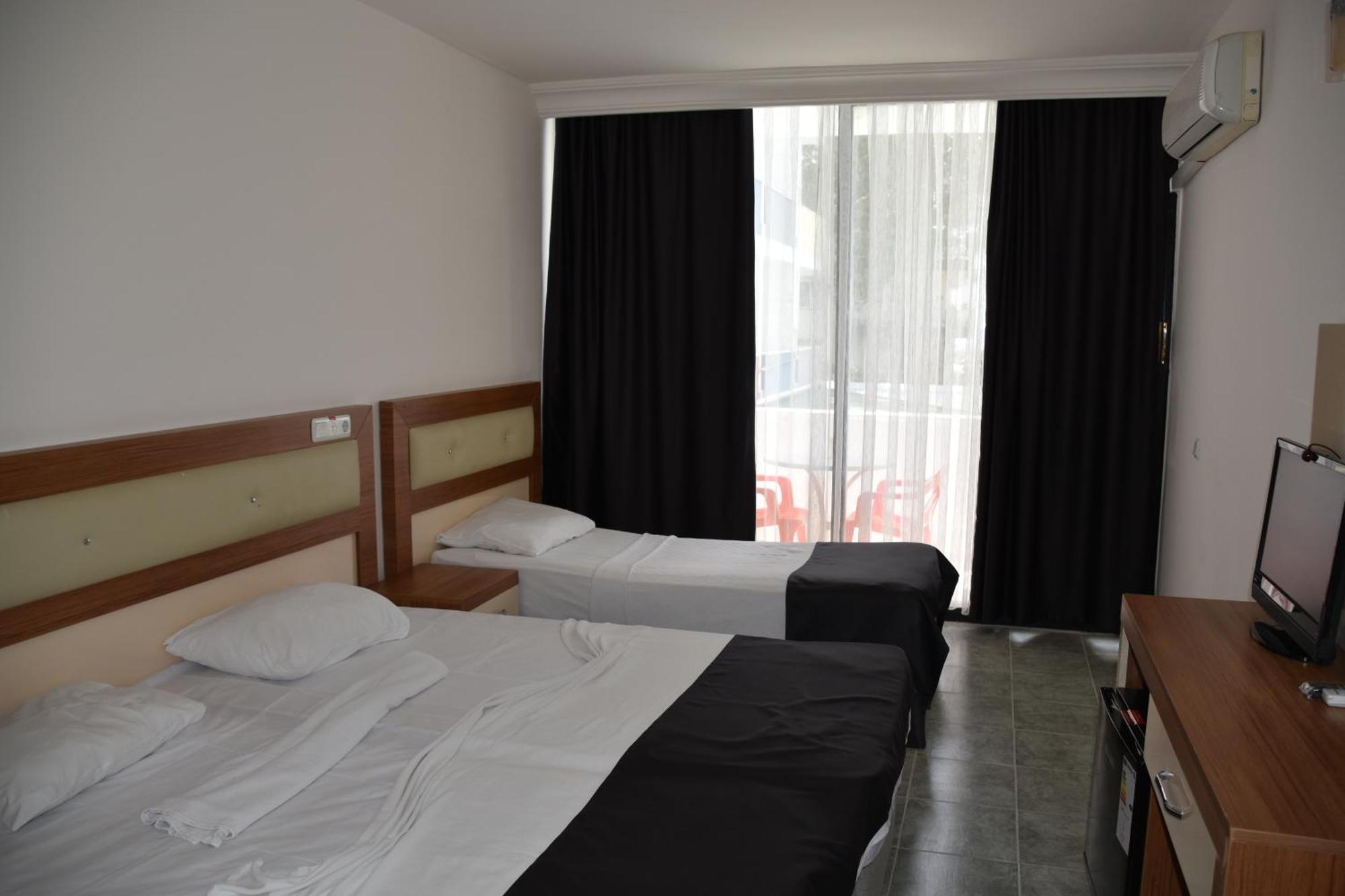 Viva Beach Hotel 阿拉尼亚 外观 照片